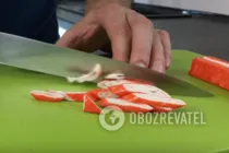 Салат с авокадо и крабовыми палочками - Шаг 3 Салат с авокадо и крабовыми палочками - Шаг 3