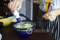 Салат з крабовими паличками шарами - Крок 4 Салат з крабовими паличками шарами - Крок 4