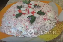Салат з крабовими паличками, яблуком та плавленим сиром - Крок 10 Салат з крабовими паличками, яблуком та плавленим сиром - Крок 10