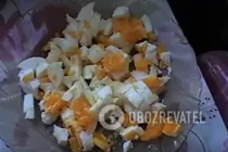 Салат из черемши с кукурузой и помидорами - Шаг 3 Салат из черемши с кукурузой и помидорами - Шаг 3
