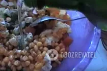 Салат из черемши с кукурузой и помидорами - Шаг 6 Салат из черемши с кукурузой и помидорами - Шаг 6