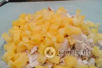 Салат з ананасом, куркою і кукурудзою - Крок 2 Салат з ананасом, куркою і кукурудзою - Крок 2