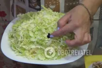 Салат з пекінською капустою і ананасом - Крок 8 Салат з пекінською капустою і ананасом - Крок 8