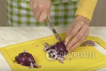 Салат с тунцом и кукурузой - Шаг 3 Салат с тунцом и кукурузой - Шаг 3