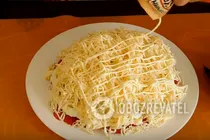Салат с чипсами и крабовыми палочками - Шаг 7 Салат с чипсами и крабовыми палочками - Шаг 7