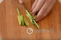 Салат с кукурузой и колбасой - Шаг 2 Салат с кукурузой и колбасой - Шаг 2
