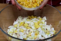 Салат с кукурузой и яйцами - Шаг 4 Салат с кукурузой и яйцами - Шаг 4