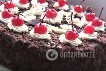 Бісквітний торт з вишнею і заварним кремом - Крок 12 Бісквітний торт з вишнею і заварним кремом - Крок 12