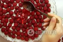 Торт з малиною і сметаною - Крок 14 Торт з малиною і сметаною - Крок 14