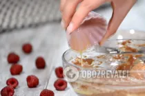 Муссовый торт с малиной - Шаг 2 Муссовый торт с малиной - Шаг 2
