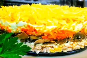 Слоеный мясной салат - пошаговый рецепт Слоеный мясной салат - пошаговый рецепт