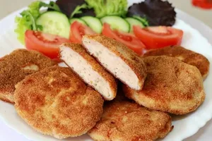Курячі биточки - покроковий рецепт Курячі биточки - покроковий рецепт