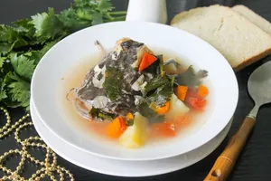 Уха из сома - пошаговый рецепт Уха из сома - пошаговый рецепт