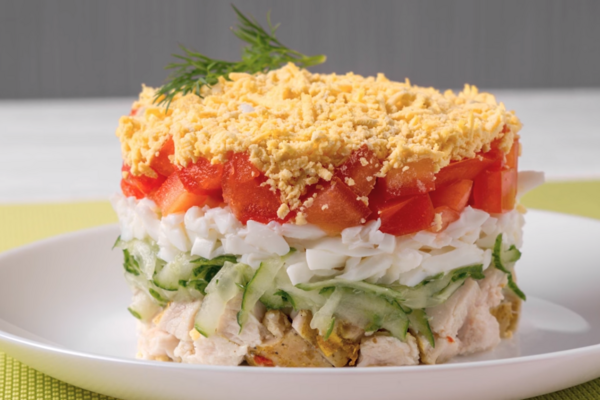 Салат слоеный с курицей