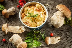 Жульен с курицей и грибами - пошаговый рецепт Жульен с курицей и грибами - пошаговый рецепт