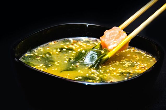 Мисо суп с лососем