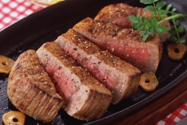 Бифштекс с кровью