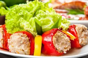 Перець фарширований м'ясом - покроковий рецепт Перець фарширований м'ясом - покроковий рецепт