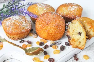 Маффины с изюмом - пошаговый рецепт Маффины с изюмом - пошаговый рецепт