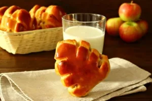 Булочки с яблоками - пошаговый рецепт Булочки с яблоками - пошаговый рецепт