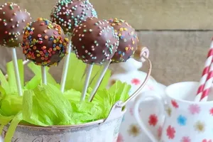 Конфеты на палочке - пошаговый рецепт Конфеты на палочке - пошаговый рецепт