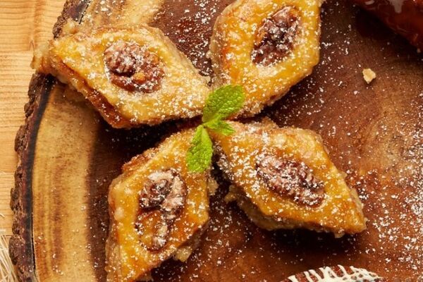 Пахлава с орехами
