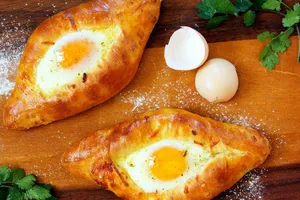 Хачапури с яйцом - пошаговый рецепт Хачапури с яйцом - пошаговый рецепт
