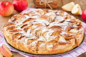 Шарлотка - пошаговый рецепт Шарлотка - пошаговый рецепт