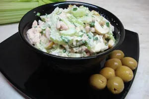 Салат с сельдереем и курицей - пошаговый рецепт Салат с сельдереем и курицей - пошаговый рецепт