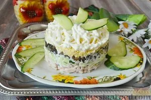 Шаровий салат із куркою та грибами - покроковий рецепт Шаровий салат із куркою та грибами - покроковий рецепт