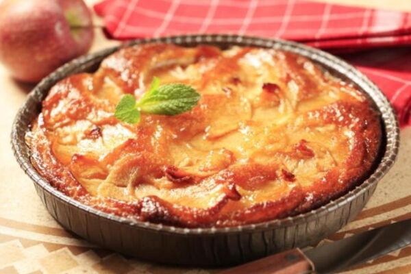 Шарлотка в духовці