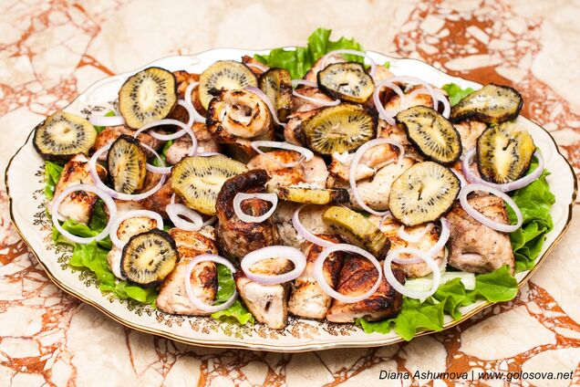 Шашлык с киви
