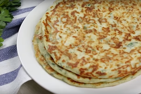 Завтрак из сыра и кефира