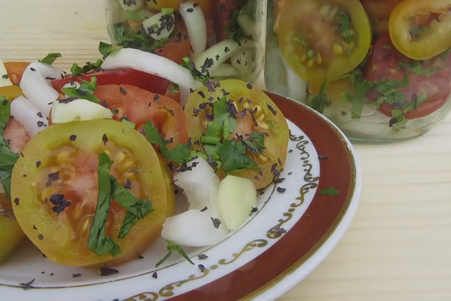Овощной салат с базиликом