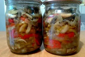 Салат с болгарским перцем и шампиньонами - пошаговый рецепт Салат с болгарским перцем и шампиньонами - пошаговый рецепт
