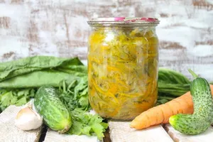 Салат с огурцами и морковью - пошаговый рецепт Салат с огурцами и морковью - пошаговый рецепт