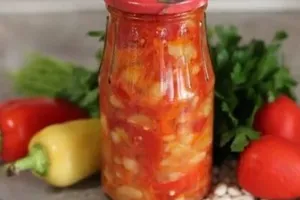 Грецький салат з квасолею і овочами - покроковий рецепт Грецький салат з квасолею і овочами - покроковий рецепт