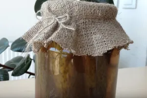 Мариновані огірки з кетчупом - покроковий рецепт Мариновані огірки з кетчупом - покроковий рецепт