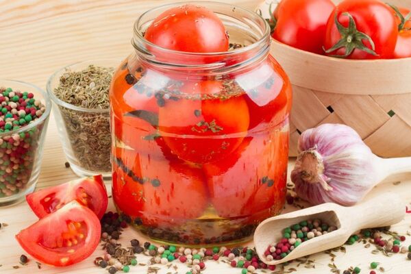 Пряні малосольні помідори