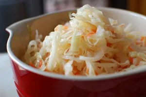 Капуста на зиму класична - покроковий рецепт Капуста на зиму класична - покроковий рецепт
