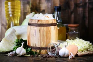 Капуста на зиму с морковью и яблоками - пошаговый рецепт Капуста на зиму с морковью и яблоками - пошаговый рецепт