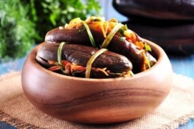 Маринованные баклажаны с морковью