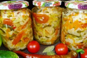 Салат на зиму "Закусочний" - покроковий рецепт Салат на зиму "Закусочний" - покроковий рецепт