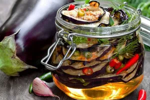 Мариновані баклажани з овочами і зеленню - покроковий рецепт Мариновані баклажани з овочами і зеленню - покроковий рецепт
