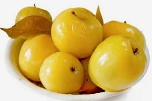 Моченые яблоки с медом и мелиссой - пошаговый рецепт Моченые яблоки с медом и мелиссой - пошаговый рецепт
