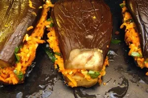 Квашеные баклажаны с кинзой и овощами - пошаговый рецепт Квашеные баклажаны с кинзой и овощами - пошаговый рецепт