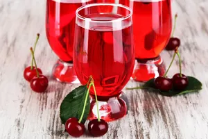 Компот из вишни с косточкой - пошаговый рецепт Компот из вишни с косточкой - пошаговый рецепт
