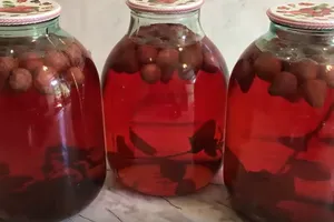 Клубничный компот с мятой - пошаговый рецепт Клубничный компот с мятой - пошаговый рецепт