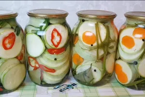 Маринованные кабачки с перцем - пошаговый рецепт Маринованные кабачки с перцем - пошаговый рецепт