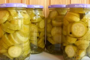 Маринованные кабачки по-болгарски - пошаговый рецепт Маринованные кабачки по-болгарски - пошаговый рецепт